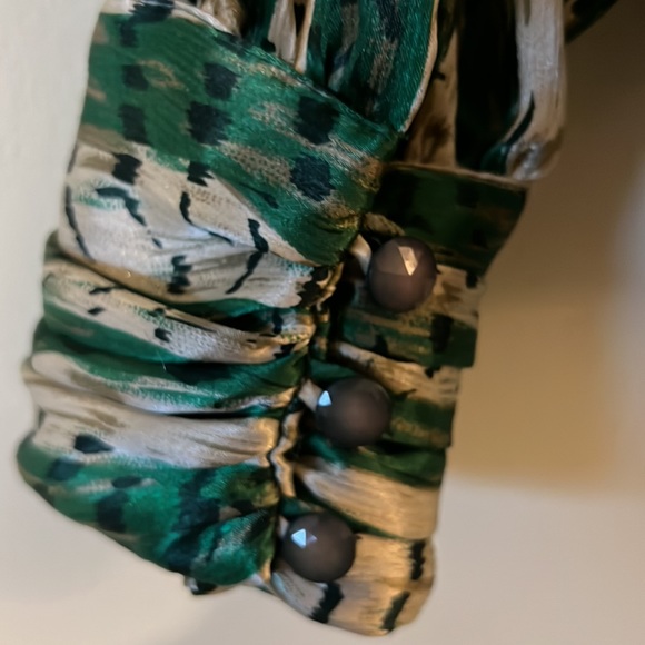 Tess Renaissance Style Button Neck & Sleeve Sz - Picture 7 of 16